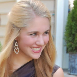 Meet your Posher, Emily